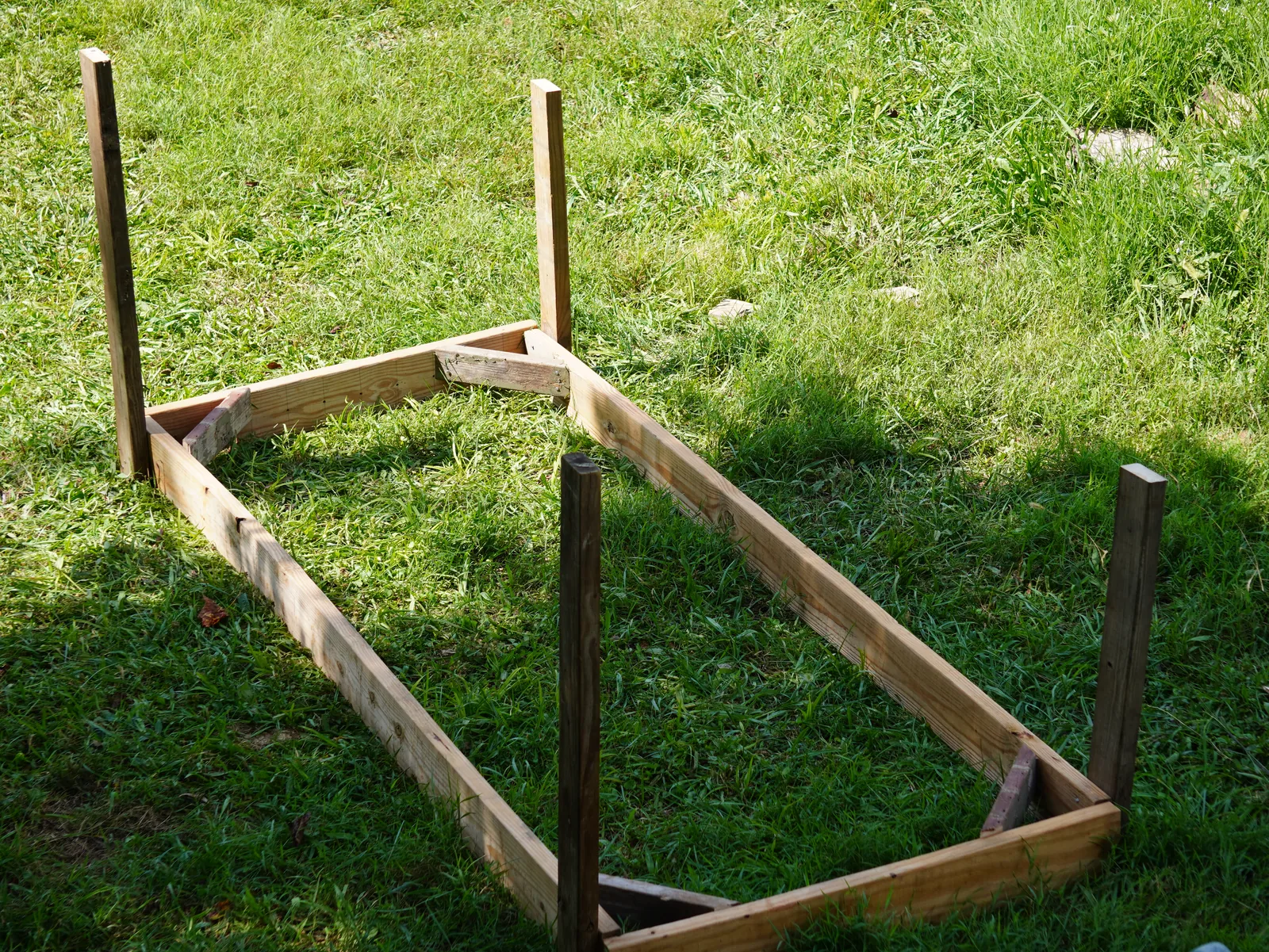 Continuing construction of the pig shelter