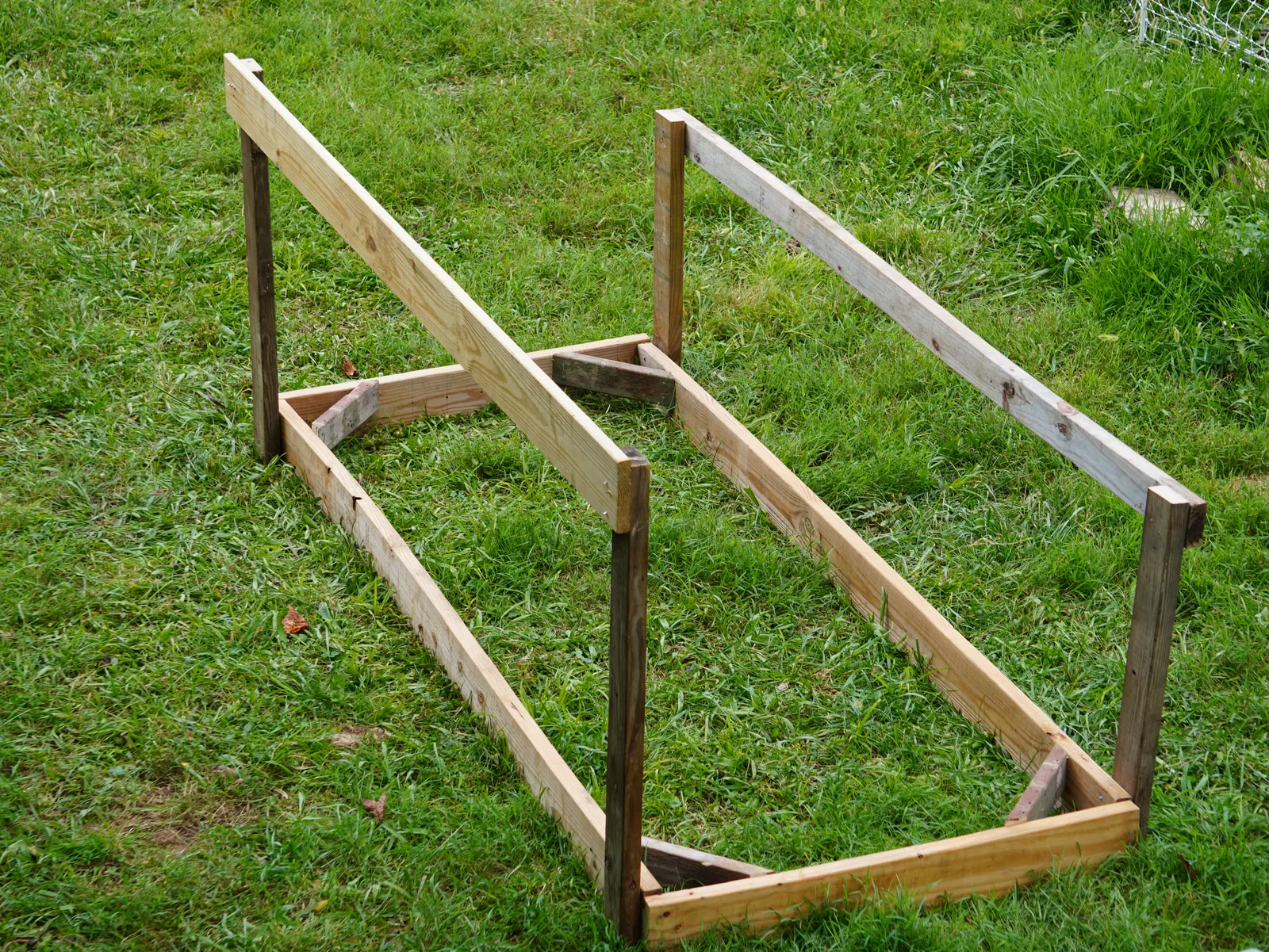 Adding the roof structure to the pig shelter
